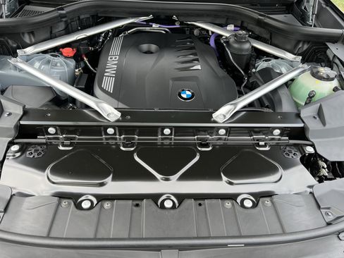 Used 2026 BMW X5 xDrive40i w/ M Sport Package AWD/4WD image 36