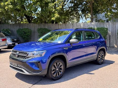 Used 2022 Volkswagen Taos S AWD/4WD image 2