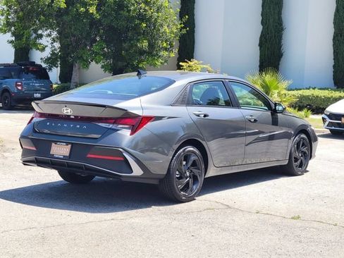 New 2026 Hyundai Elantra Sport FWD image 4