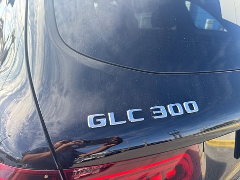 Used 2021 Mercedes-Benz GLC 300 image 6