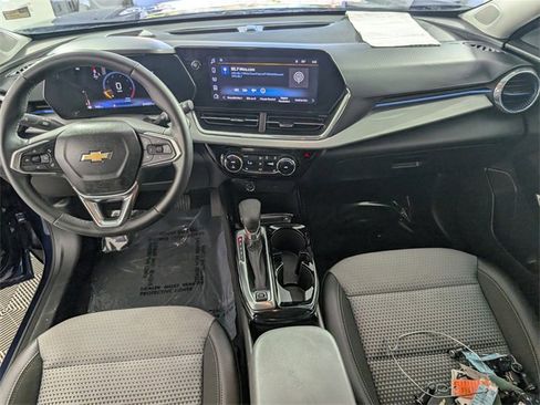 Certified 2024 Chevrolet Trax LT w/ Driver Confidence Package image 11