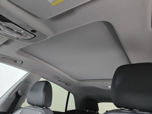 Used 2022 Audi Q8 Premium Plus w/ Premium Plus Package image 13