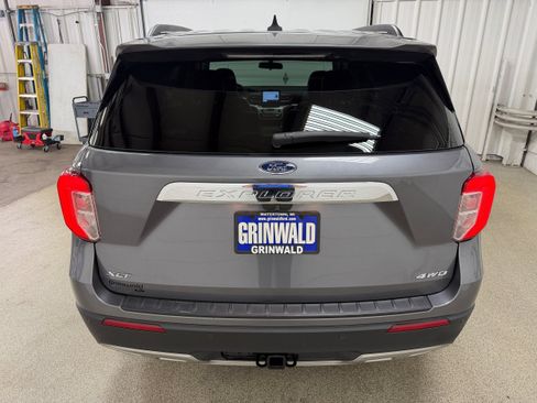 Certified 2021 Ford Explorer XLT w/ Equipment Group 202A AWD/4WD image 34