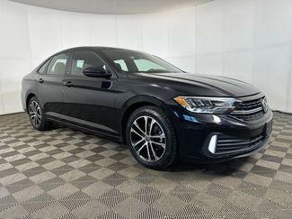 Used 2023 Volkswagen Jetta Sport video 2