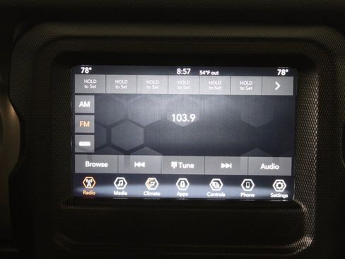 Used 2023 Jeep Gladiator Willys image 14