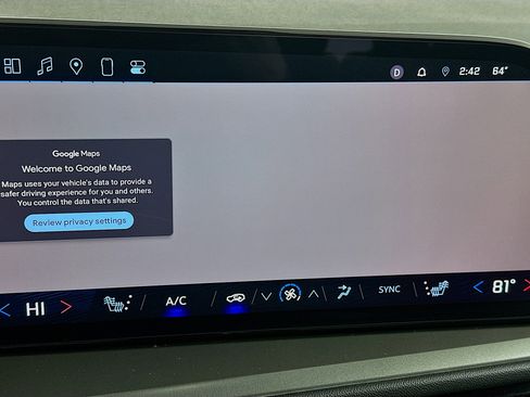 Used 2025 Chevrolet Traverse LT image 22