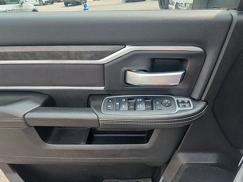 Used 2024 RAM 2500 Big Horn AWD/4WD image 18