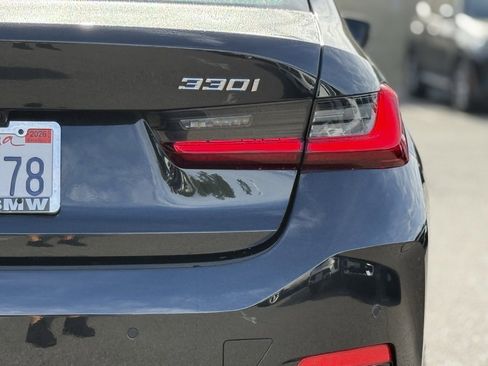 Used 2025 BMW 330i Sedan w/ Premium Package image 14