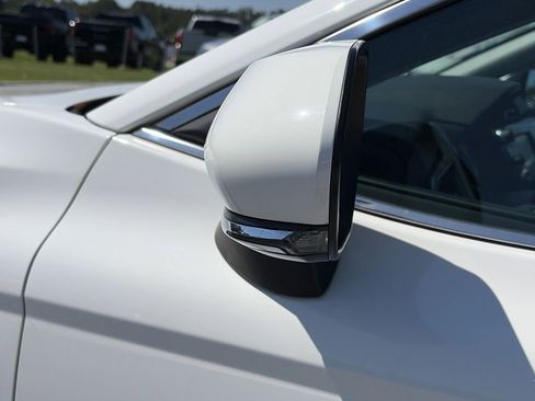 Used 2018 Toyota Camry SE w/ Moonroof Package FWD image 26