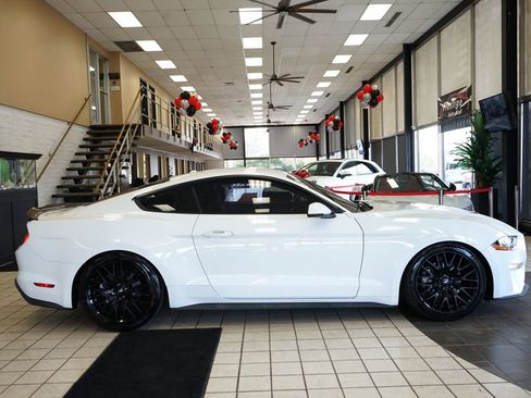 Used 2018 Ford Mustang Premium w/ Equipment Group 201A image 18