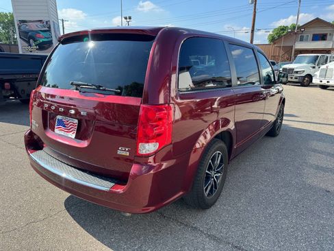 Used 2019 Dodge Grand Caravan GT FWD image 6