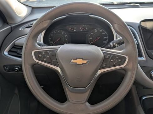 Used 2022 Chevrolet Malibu LT image 37