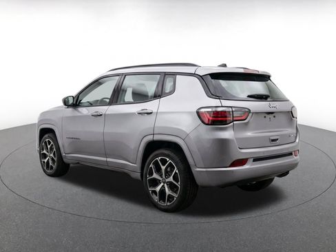 Used 2025 Jeep Compass Limited AWD/4WD image 7