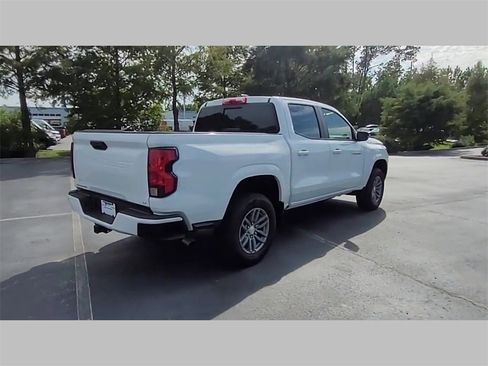 Used 2024 Chevrolet Colorado LT w/ LT Convenience Package image 32