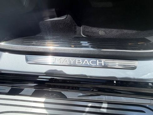 Used 2024 Mercedes-Benz Maybach GLS 600 4MATIC image 25