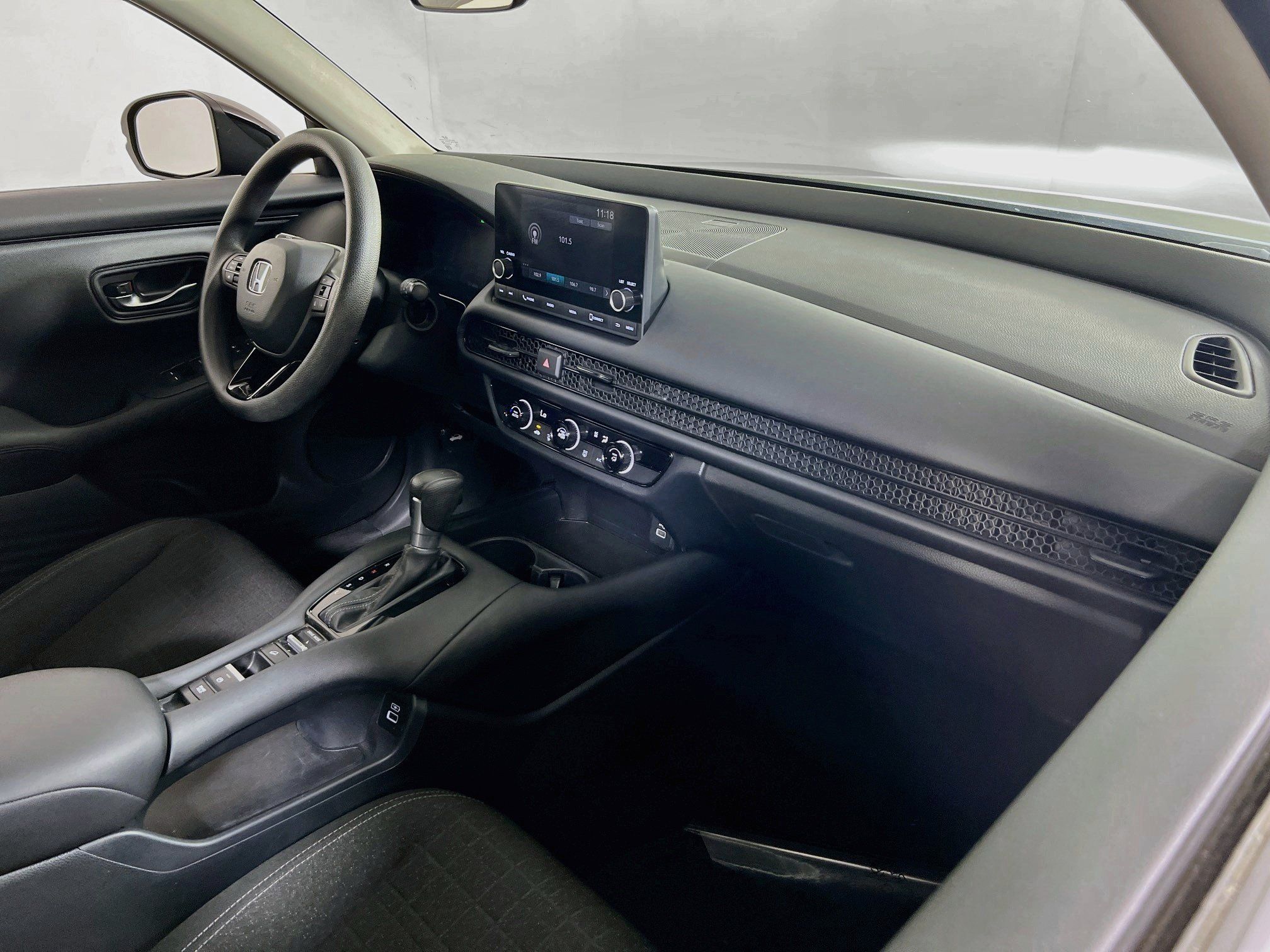 Used 2023 Honda HR-V LX image 26
