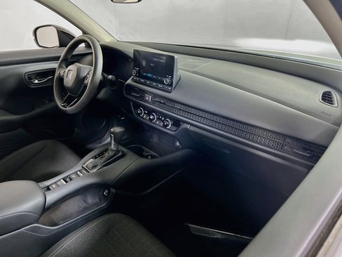Used 2023 Honda HR-V LX image 26