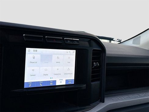 Used 2023 Ford F250 XL w/ FX4 Off-Road Package image 4