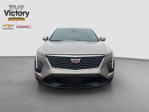 Used 2024 Cadillac XT4 Luxury w/ LPO, Floor Liner Package image 2