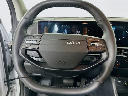 Used 2026 Kia Sportage LX image 18