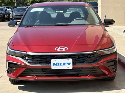 New 2025 Hyundai Elantra Sport image 7