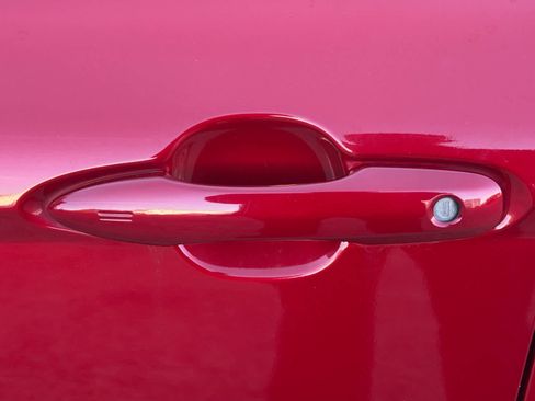 Used 2020 Toyota Camry SE w/ Convenience Package image 14