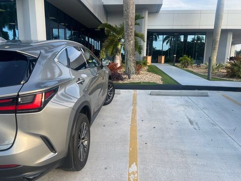 Certified 2024 Lexus NX 250 FWD w/ Towing Package (2000 Lbs) image 7