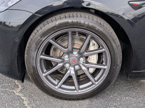 Used 2020 Tesla Model 3 Long Range image 9