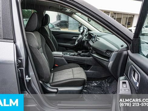 Used 2025 Nissan Rogue SV FWD image 23