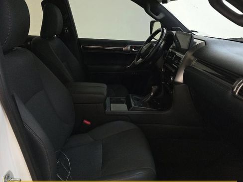 Used 2023 Lexus GX 460 Premium w/ Premium Package AWD/4WD image 6