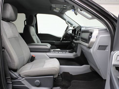 Used 2022 Ford F150 XLT image 27