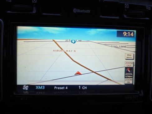 Used 2013 Nissan Leaf SV image 24