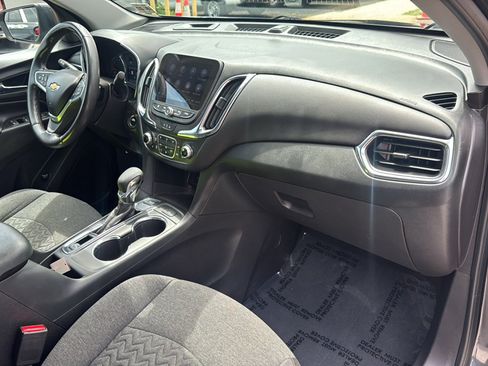Used 2022 Chevrolet Equinox LT AWD/4WD image 11