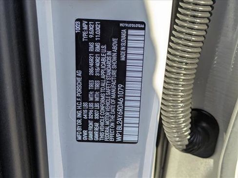 Used 2024 Porsche Cayenne S image 25