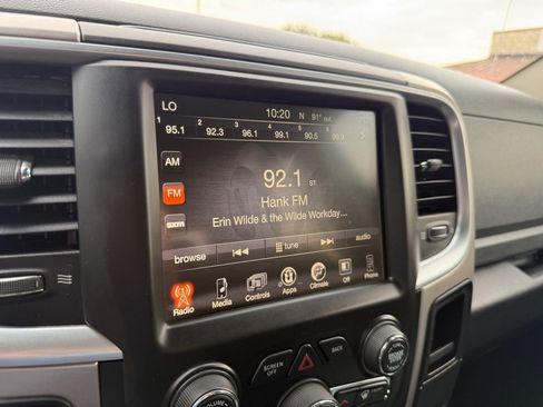 Used 2017 RAM 2500 SLT w/ Luxury Group AWD/4WD image 34