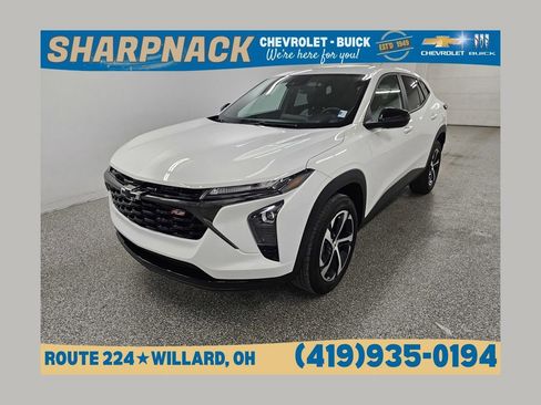 Used 2024 Chevrolet Trax RS FWD image 1