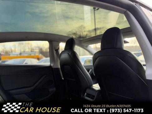 Used 2021 Tesla Model Y Long Range image 23