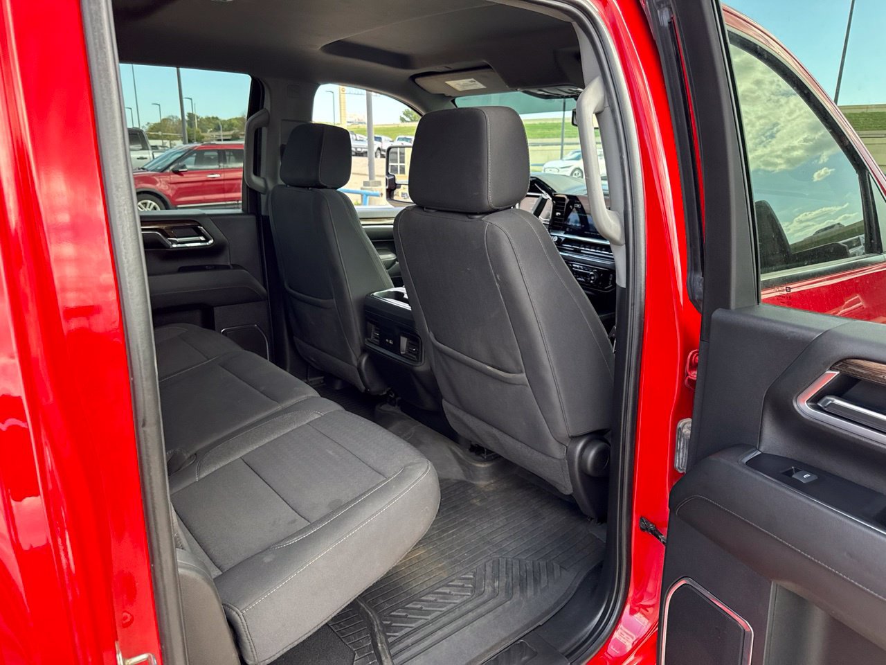 Used 2024 Chevrolet Silverado 2500 LT w/ Convenience Package AWD/4WD image 12