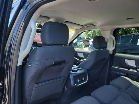 Used 2025 Ford Expedition Max Active AWD/4WD image 9