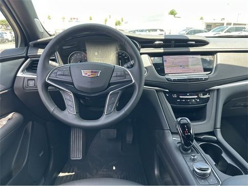 New 2025 Cadillac XT5 Premium Luxury image 8