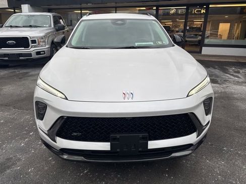 Used 2024 Buick Envision Sport Touring image 8