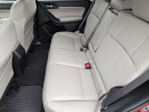 Used 2017 Subaru Forester 2.5i Limited image 18