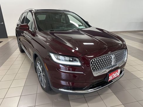 Used 2022 Lincoln Nautilus Reserve w/ Equipment Group 201A image 8