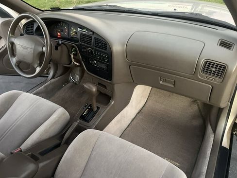 Used 1995 Toyota Camry XLE image 35