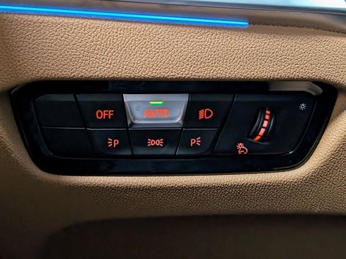 Used 2024 BMW i4 eDrive35 w/ Premium Package image 31