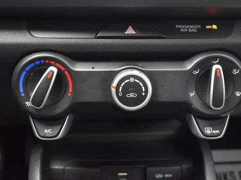 Used 2023 Kia Rio S image 31