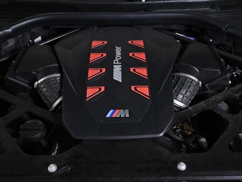 Used 2024 BMW X5 M Competition w/ Executive Package image 31