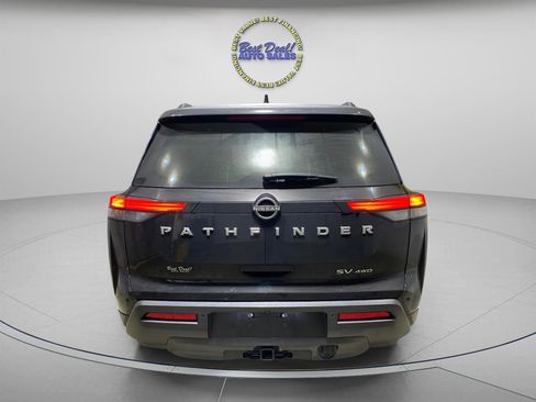 Used 2022 Nissan Pathfinder SV w/ SV Premium Package image 3