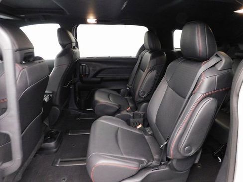 Used 2025 Toyota Sienna XSE image 28