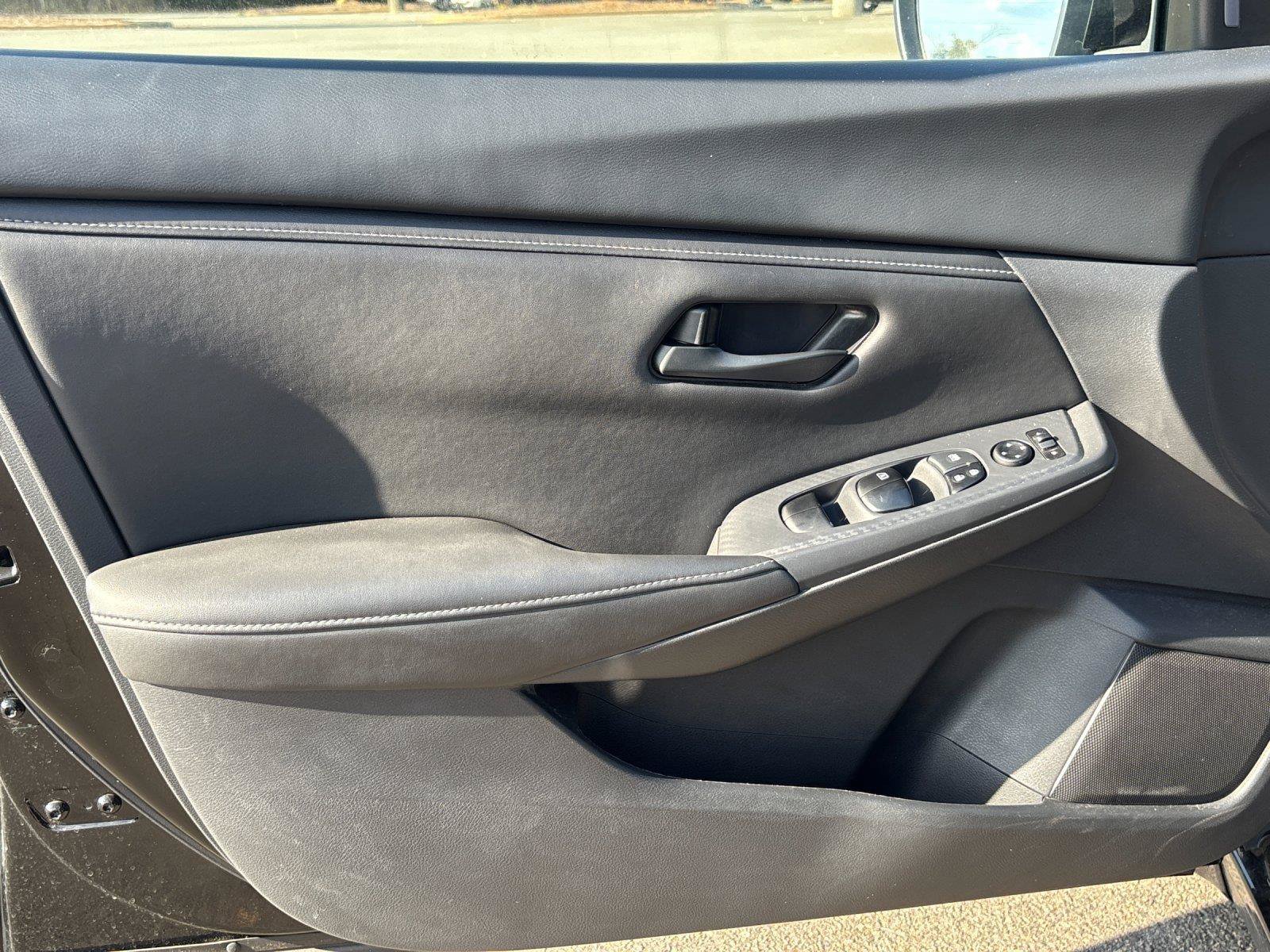 Used 2025 Nissan Sentra S FWD image 13